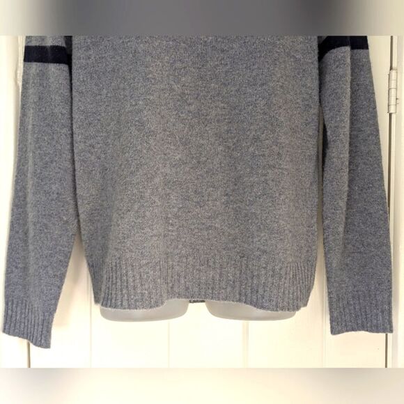 Bloomingdale's Sweater M Preppy Light Academia Cozy Layer Coastal Minimalist - Picture 9 of 11